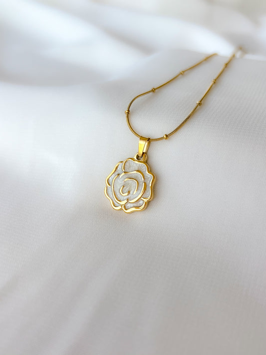 White Flower Necklace