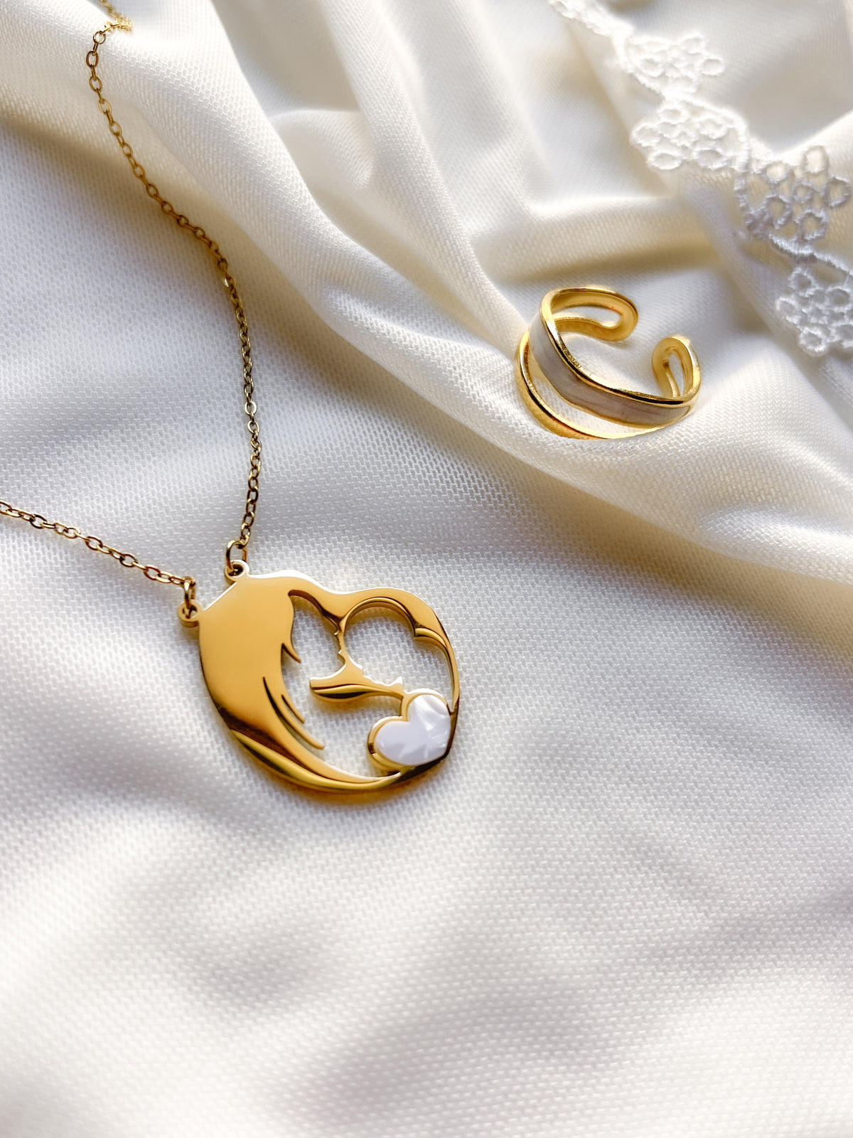 Mom & Baby Pearl Necklace